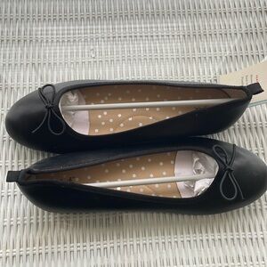 NWT Cat and jack shoes ballet style  slippers size 5